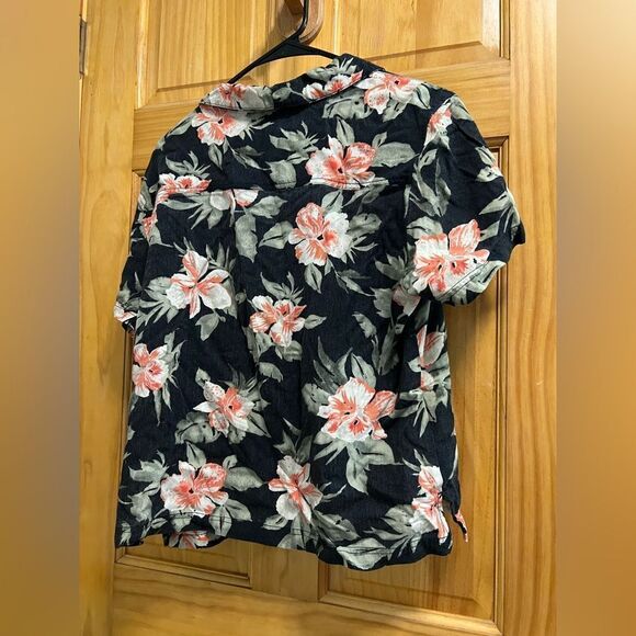 Island Traders size L floral print button down shirt - Picture 6 of 8